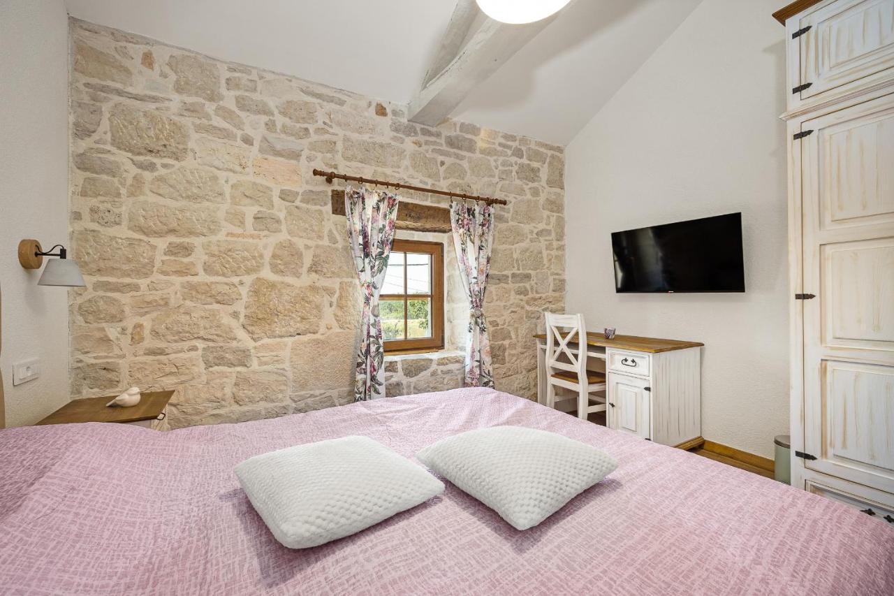 Stone House Dijana Istria Sveti Lovrec Holiday home Sveti Lovrec Pazenaticki
